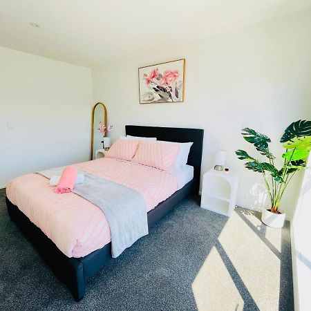 Walking Distance To Riverside Market & Hospital Christchurch Esterno foto