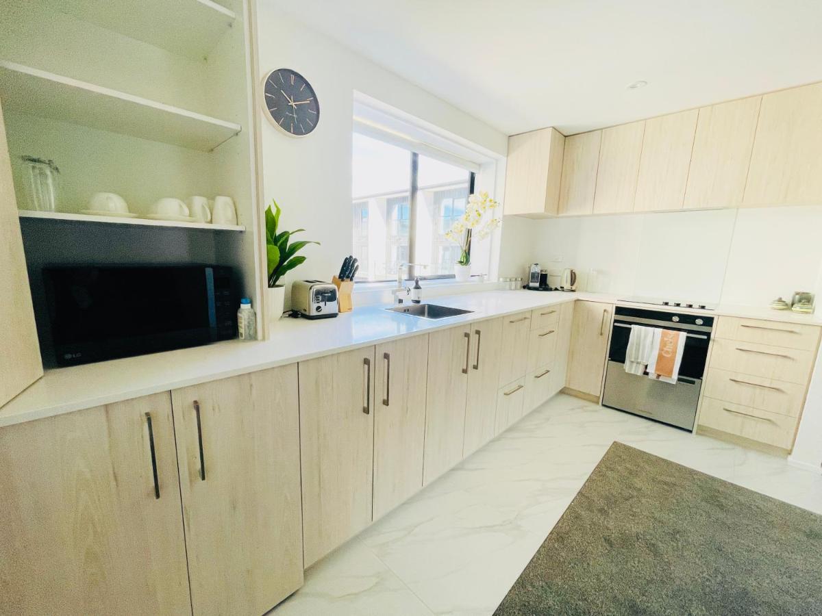 Walking Distance To Riverside Market & Hospital Christchurch Esterno foto