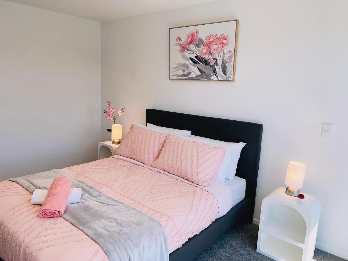 Walking Distance To Riverside Market & Hospital Christchurch Esterno foto